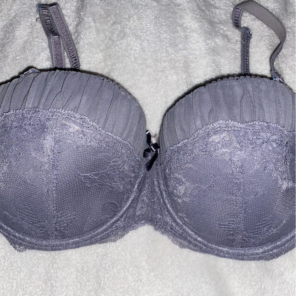 grey adore me bra size (36DDD)